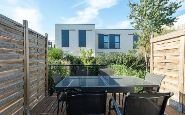 Villa in Valras-plage Near Sand Beach