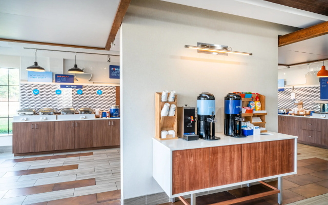Holiday Inn Express Hotel & Suites Tappahannock by IHG