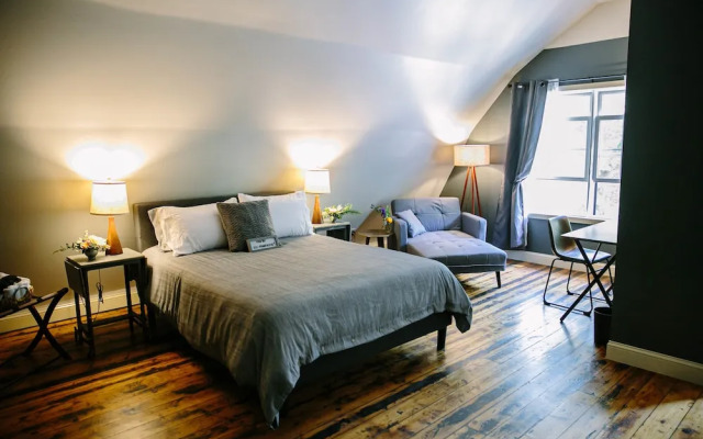 The Old Catskill Game Farm Inn