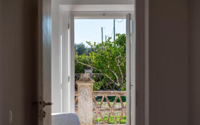 Cenoura-Brava Villas & Suites.