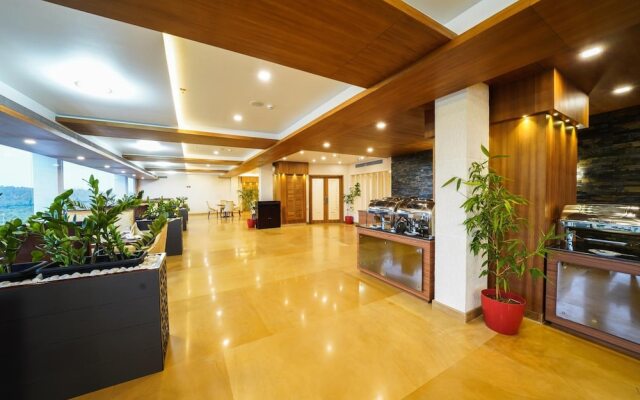 Kpm Tripenta Hotel