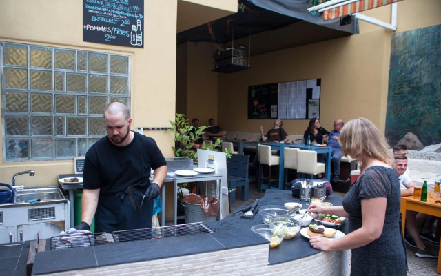 Station Hostel For Backpackers