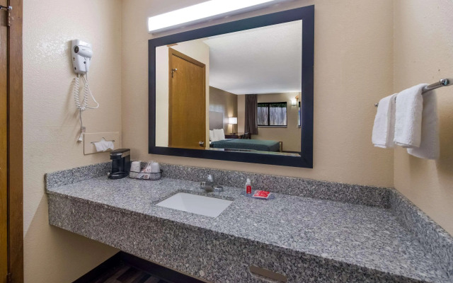 Econo Lodge Martin