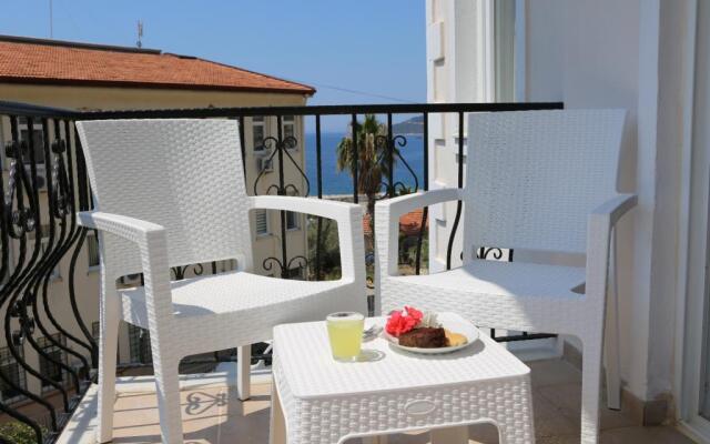 Mina Apart Hotel