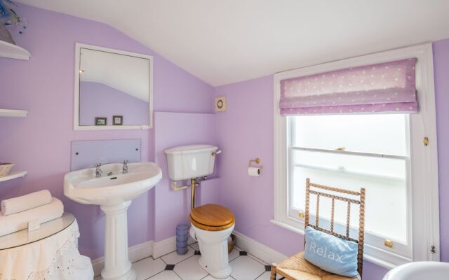 Stunning Wandsworth Home close to the River Thames