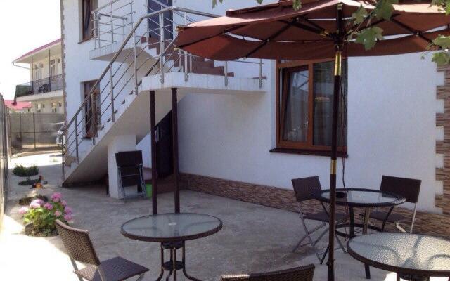 Hotel Veseloye