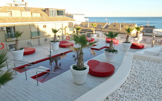 Sea View Apartment Near The Beach