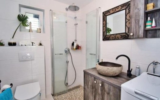 Beach House Calendula