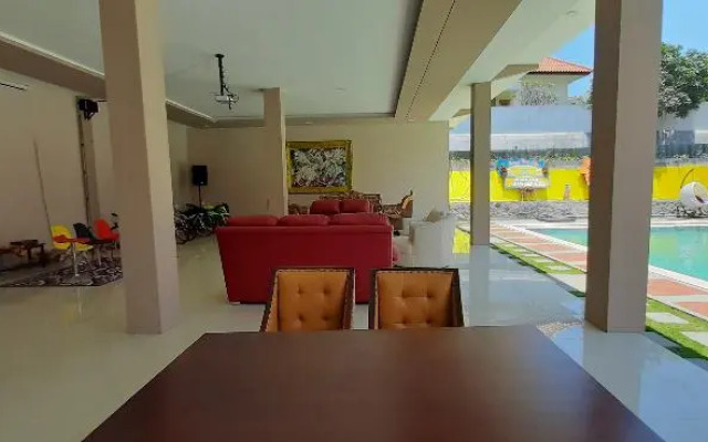 Capital O 90070 Giri Palma Hotel & Villas