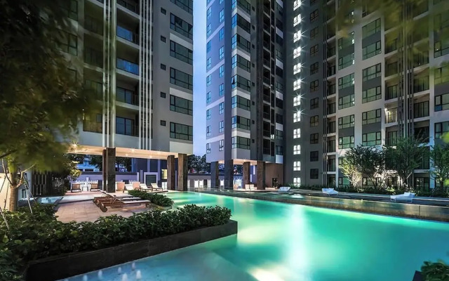 Best Pool With 360 View of Pattaya & Best Location