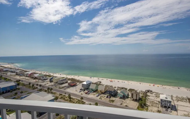 Bel Sole Penthouse 1801 - 4 Br condo