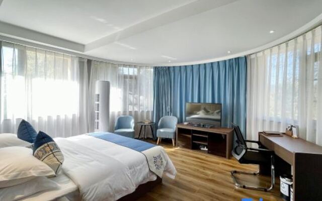 Xinhua International Holiday Hotel