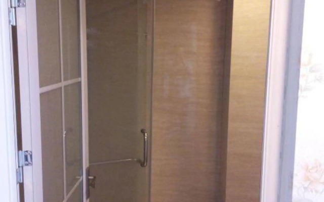 Le 8 Holiday Hotel (Zhengzhou Erqi Wanda Plaza)