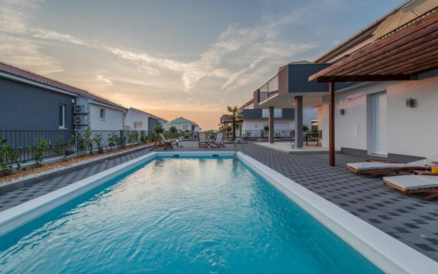 Dalmacija V in Sukošan