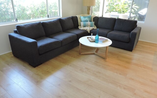 Contemporary Cove