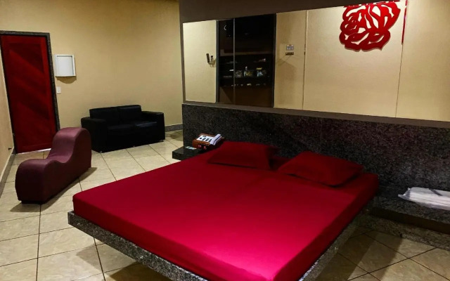 Motel Emoções (Adults Only)