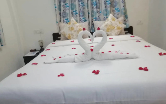 Spectrum Hub beach side Studio Apartment - Candolim - Goa