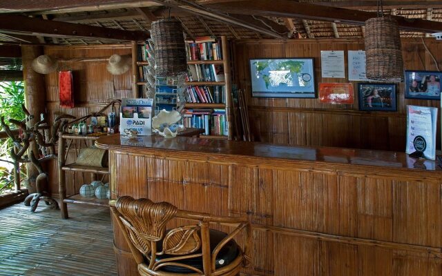 Easy Diving and Beach Resort