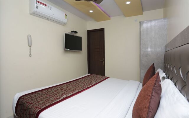 OYO 13455 Rama Krishna Hotel