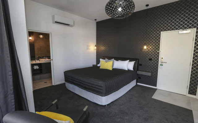 Indulge Apartments CBD
