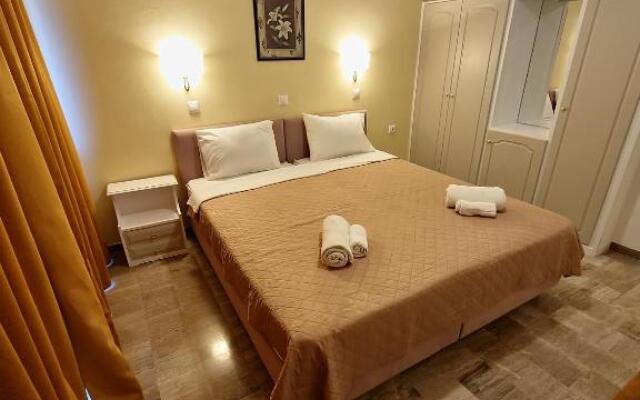 Alexandra Apartment 13