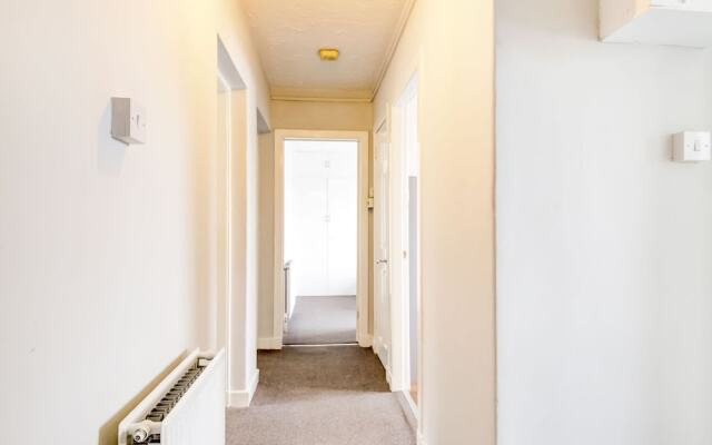 Graceful Apartment in Greenock near Newark Castle