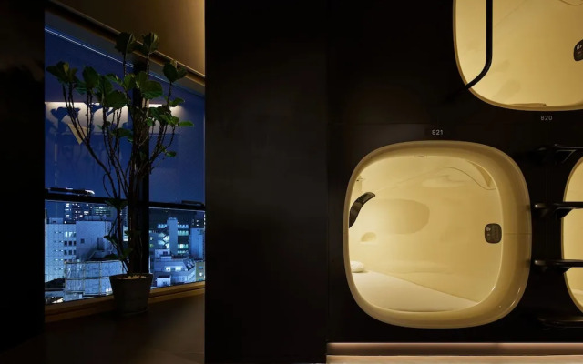 9h nine hours woman Shinjuku sleep lab