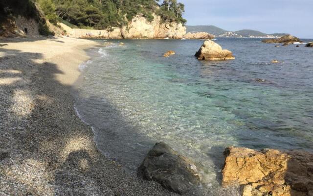 Studio proche mer et ville TOULON 2 pers