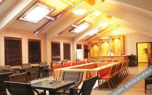 Zaishui Yifang Art Resort