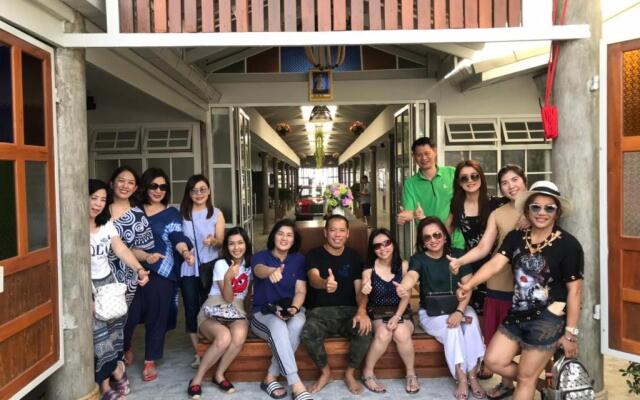 Sea Sand House Resort