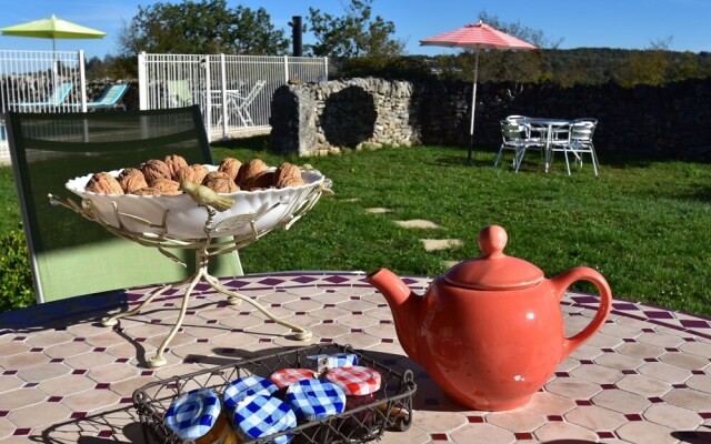 Authentic Holiday Home with Private Swimming Pool And Stunning View in France