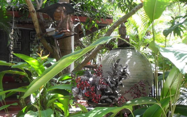 Sunil Garden Guesthouse Coffee and More