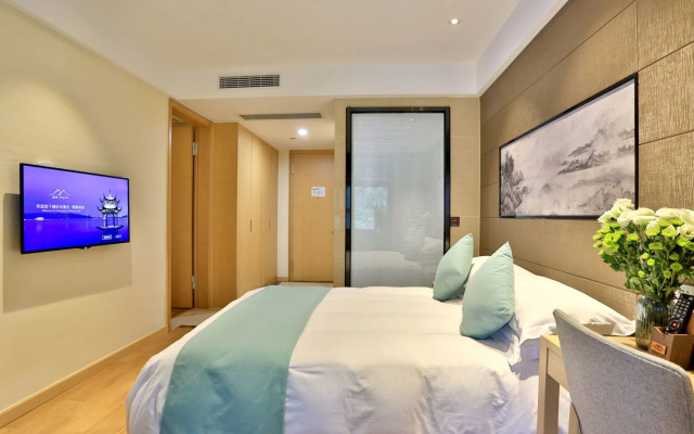 Nostalgia Hotel (West lake Hangzhou)