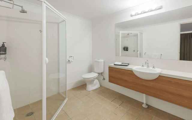 Ramada Encore by Wyndham Belconnen Canberra