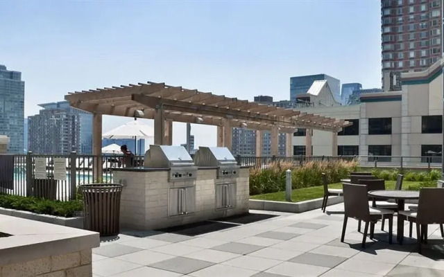 The Mcqueen - Self-Catered Apartment