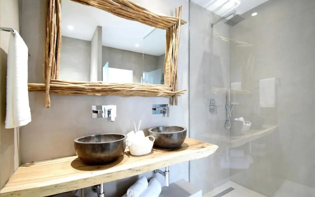 Magnificent Villa With Heated Pool