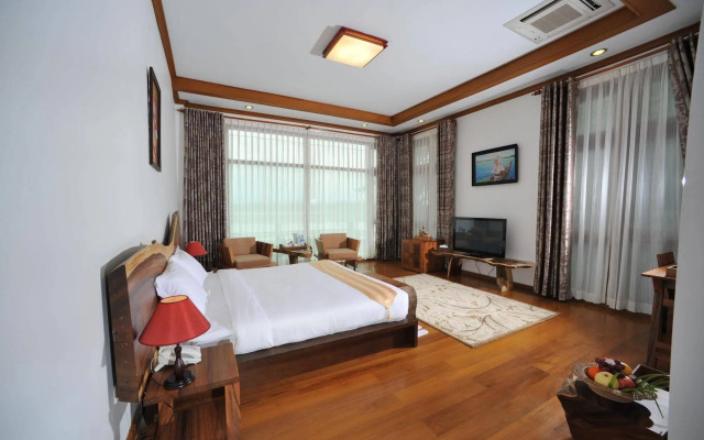 Myitkyina Plam Spring Resort Hotel