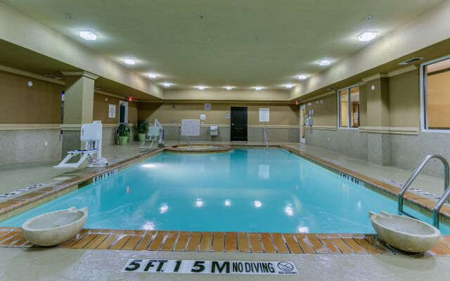 Holiday Inn Express Hotel & Suites Huntsville by IHG