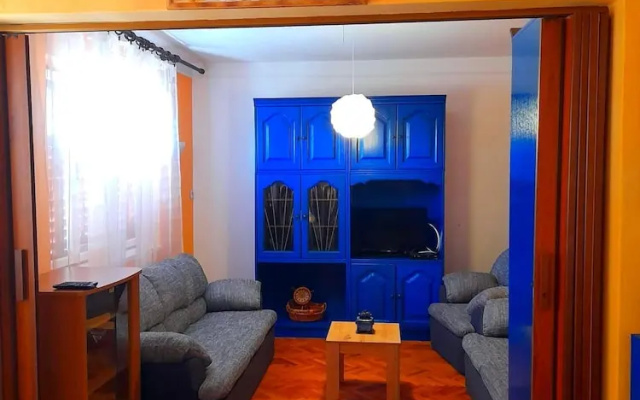 Spacious and Sunny Apartment on Island Rab