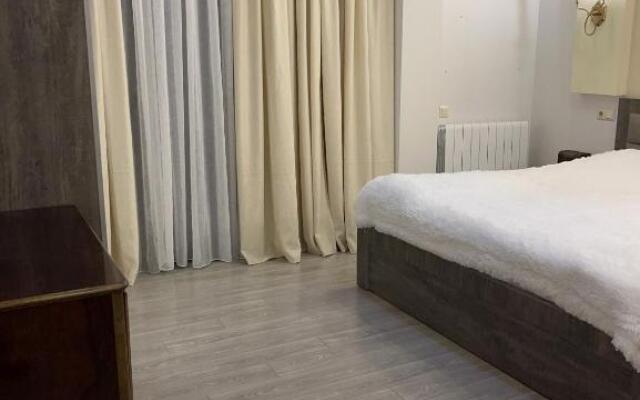 Cozy Rooms