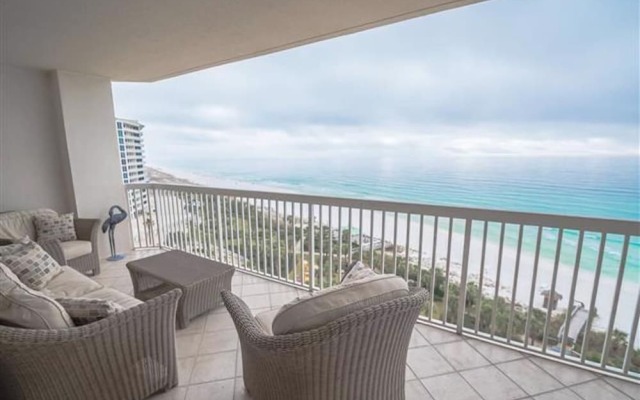 St. Maarten 1104 Silver Shells - 173097