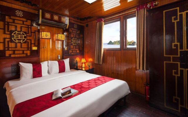 Halong Moonlight Cruises