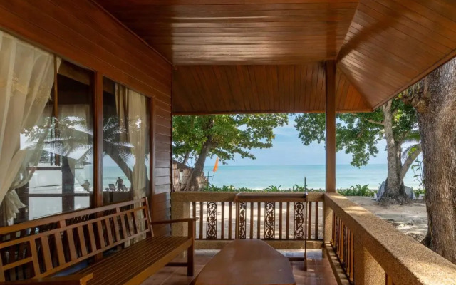 Long Beach Lodge