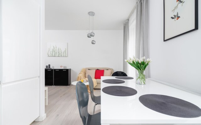 Browar Lubicz Apartments by Renters