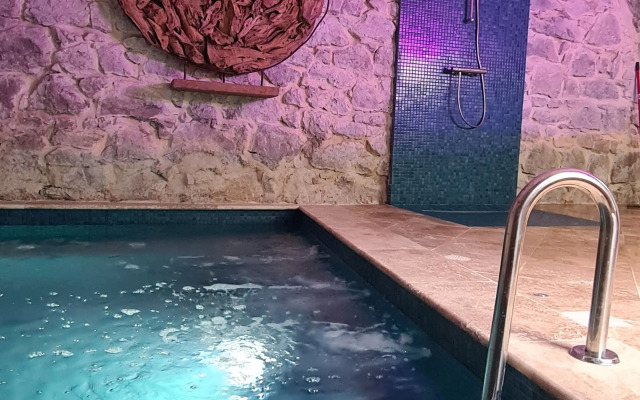 Le Vallaya Suites & Spa