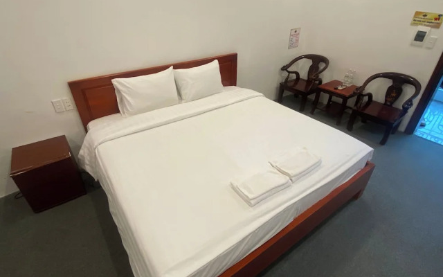 Mini Dien Bien Riverside Hotel - Lang Thai