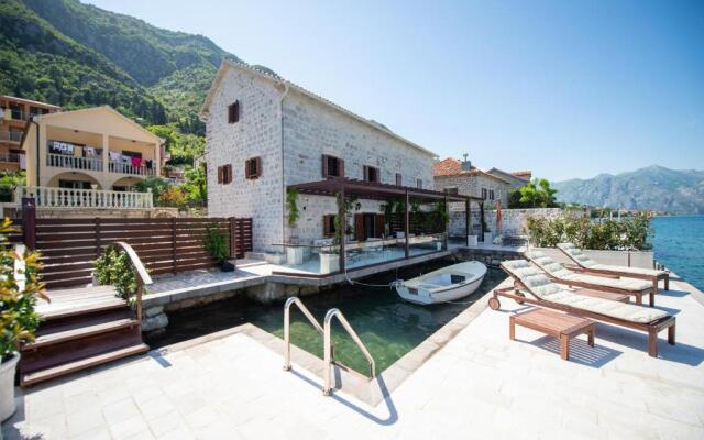 Seaside House Kotor