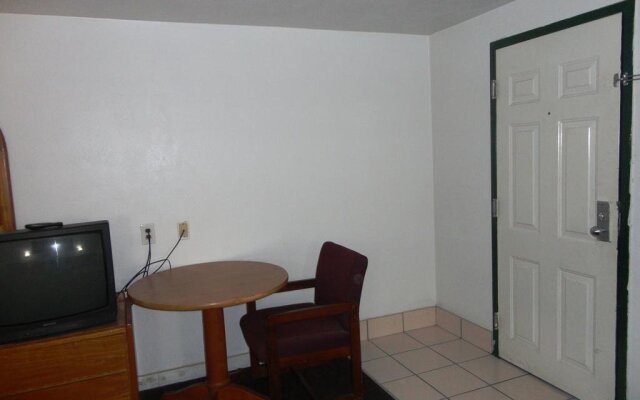 Economy Inn - Lawtey