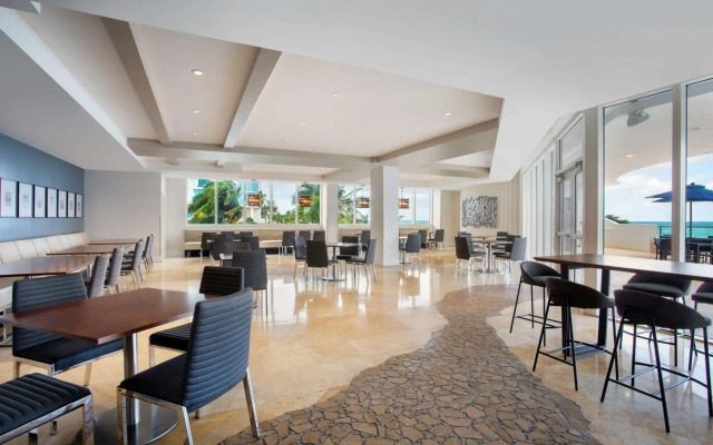 DoubleTree Resort & Spa by Hilton Ocean Point-N. Miami Beach
