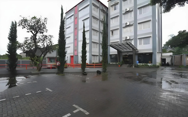 Wirton Dago Hotel